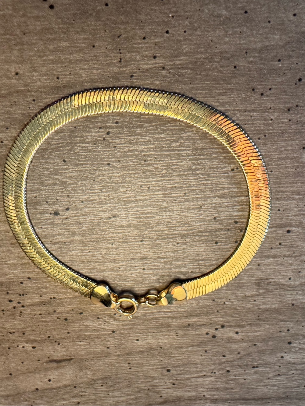 #1 Grandma Gold Tone Flat Herringbone Chain Bracelet With Hearts - Picture 4 of 4